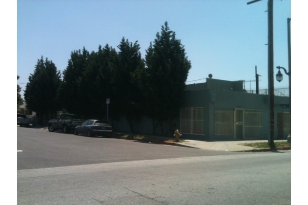 Building Photo - 1122 E 57th St