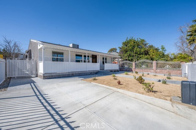 Building Photo - 6235 Agnes Ave