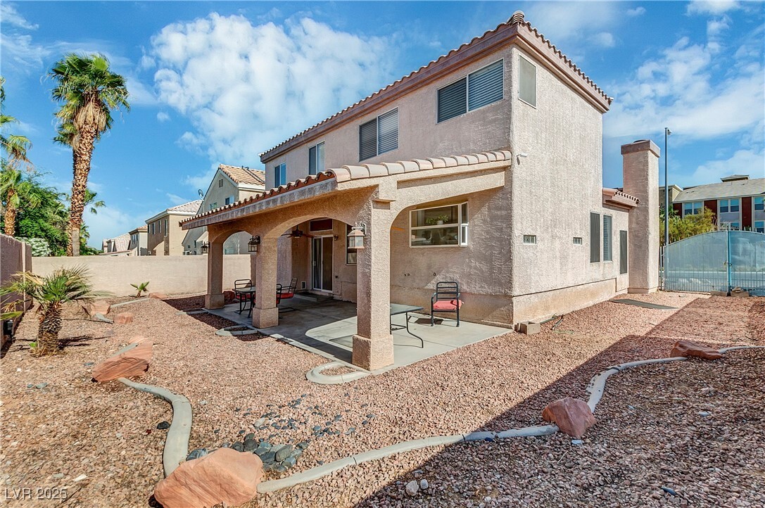 Foto del edificio - 9156 Sapphire Point Ave