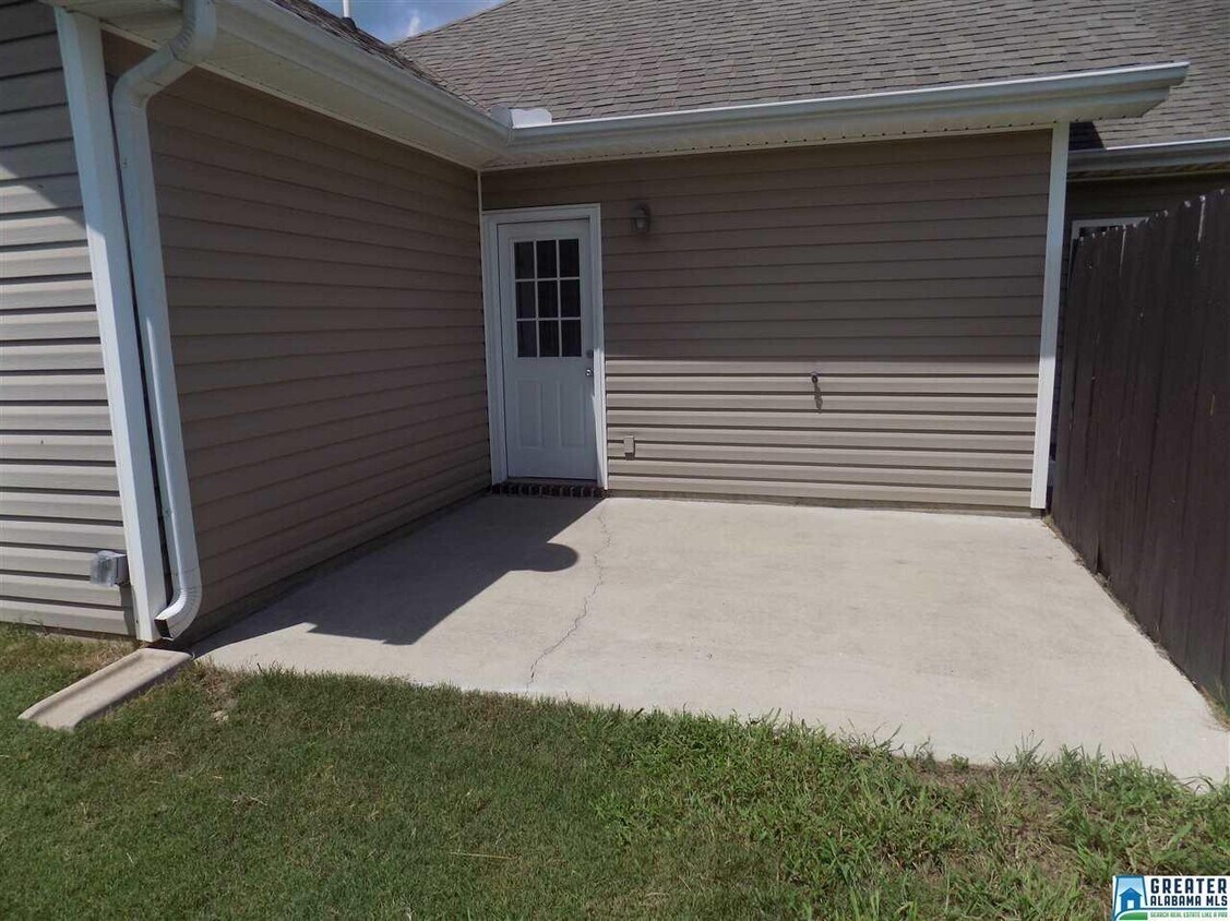 Foto principal - 169 Waterford Lake Dr