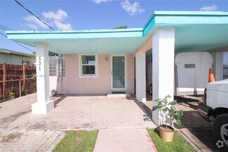 Building Photo - 531 NW 62nd Ave