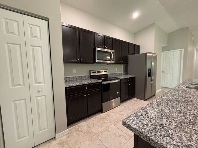 Foto del edificio - 3271 Hale Ave