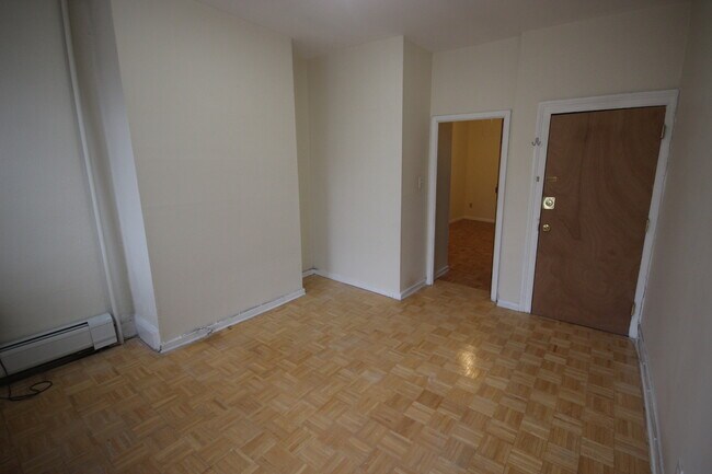 Building Photo - 514 Park Ave