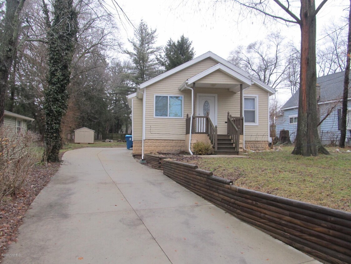 2115 Mt Olivet Rd, Kalamazoo, MI 49004 House Rental in Kalamazoo, MI