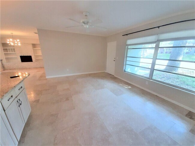 Foto del edificio - 1010 Bay Breeze Terrace