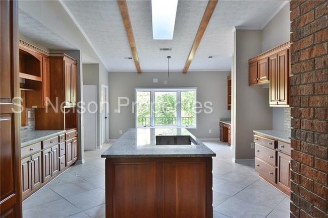 Foto del edificio - 2101 Poplar Falls Ave