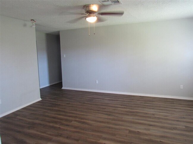 Building Photo - 4419 Trafalgar Dr