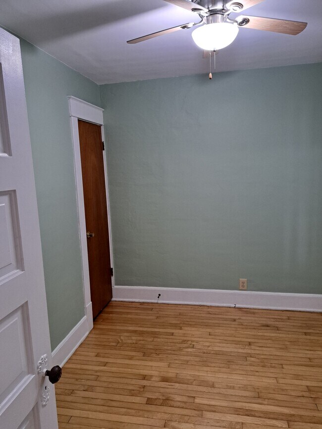 10 by 8 2nd bedroom - 1305 S 61st St