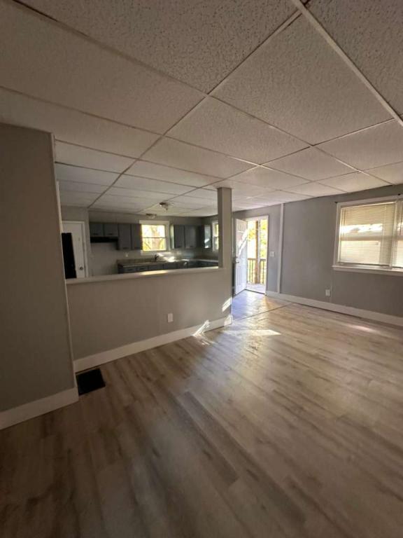 Foto del edificio - 72 N Main St