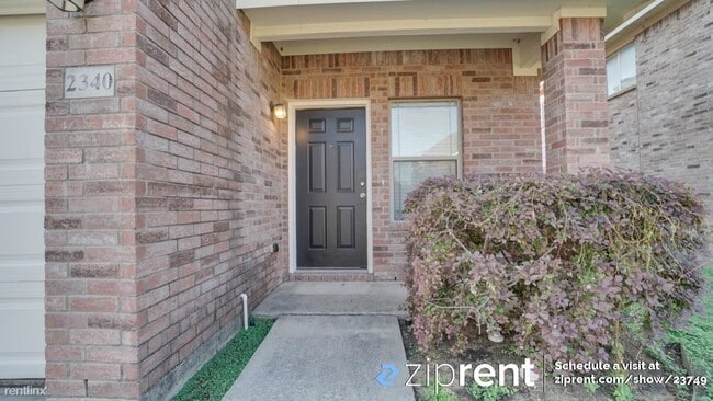 Building Photo - 3 br, 2 bath Townhome - 2340 Aldergate Dr,...