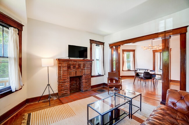 Foto del edificio - 3618 Herschel Ave