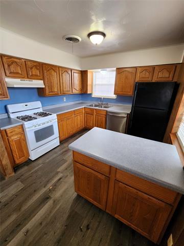 Foto del edificio - 14732 Oakwood Ln