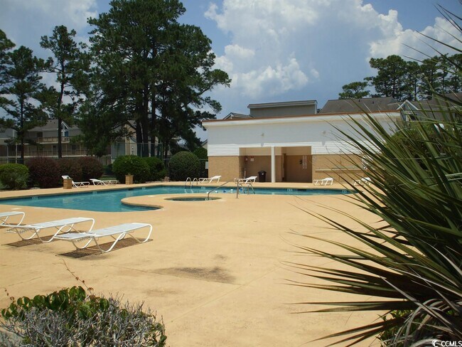 Foto del edificio - 1095 Plantation Dr W