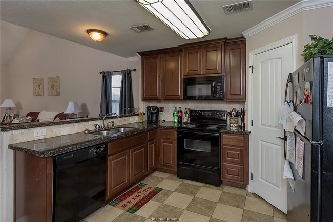 Kitchen - 1708 Boardwalk Ct