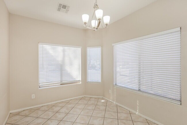 Foto del edificio - 3621 S 73rd Dr