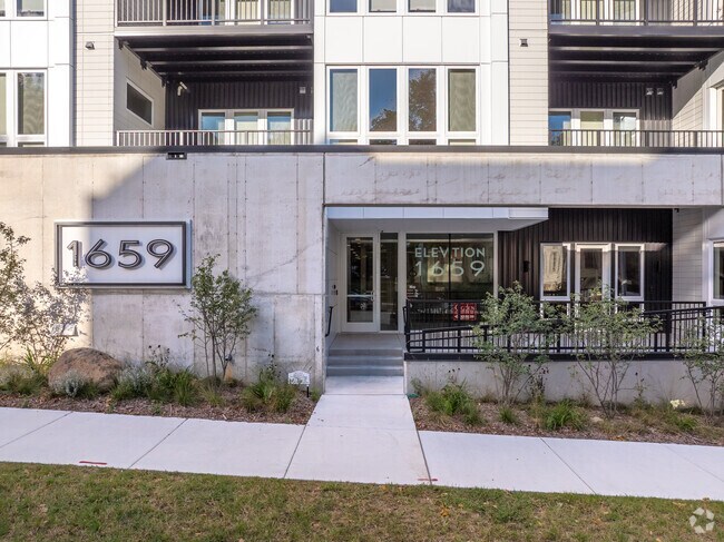 Entrada - Elevation 1659