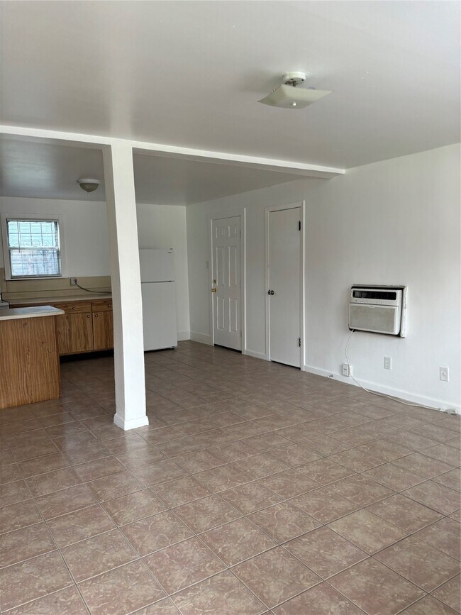 Foto del edificio - 2725 Rutland St