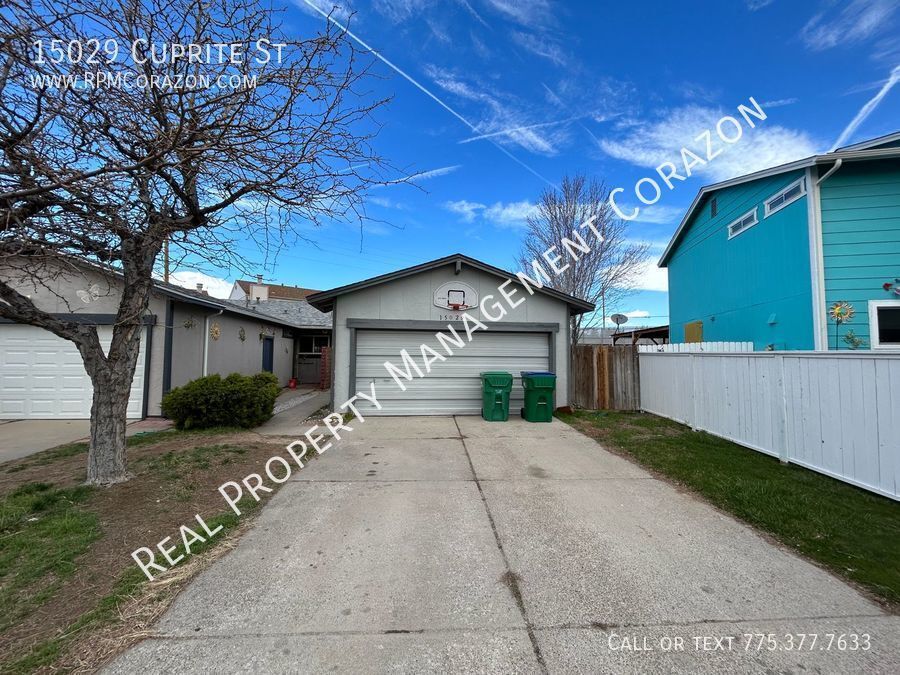 Foto principal - 3 bedroom 2 bath house in Stead!
