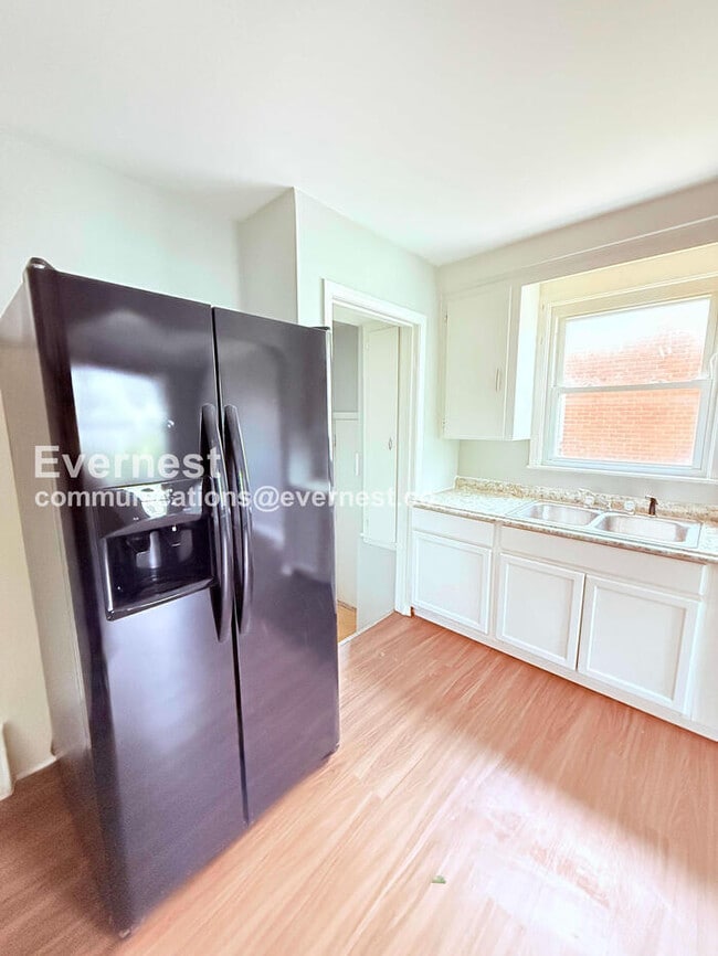 Foto del edificio - 19180 Trinity St