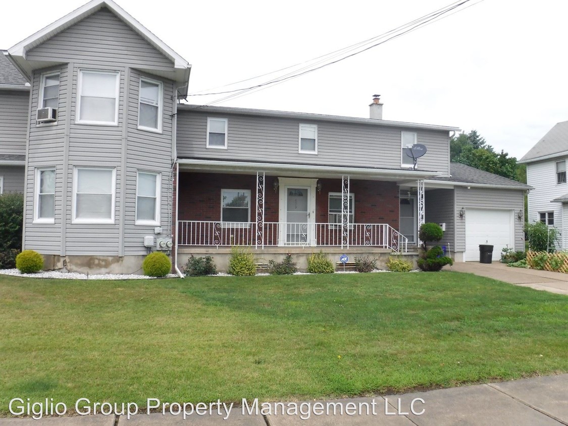 Primary Photo - 403 2nd St