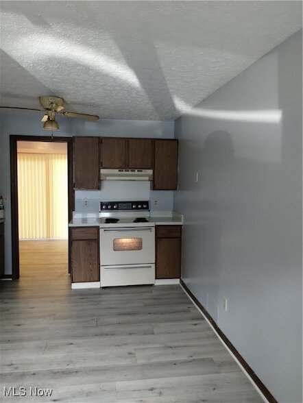 Foto del edificio - 31 1/2 Elm Street Unit