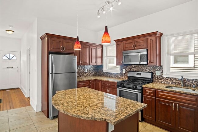 Building Photo - 167 Jefferson Ave