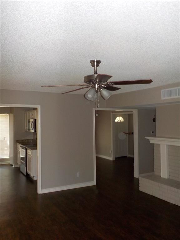 Foto del edificio - 6310 Mccartney Ln