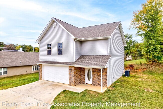 Building Photo - 3 br, 2.5 bath House - 3011 Apple Way