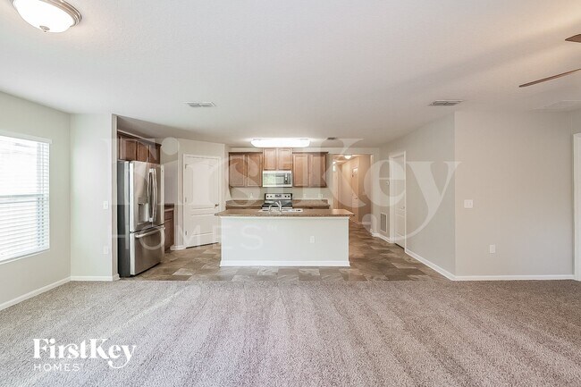 Foto del edificio - 6817 Langford St