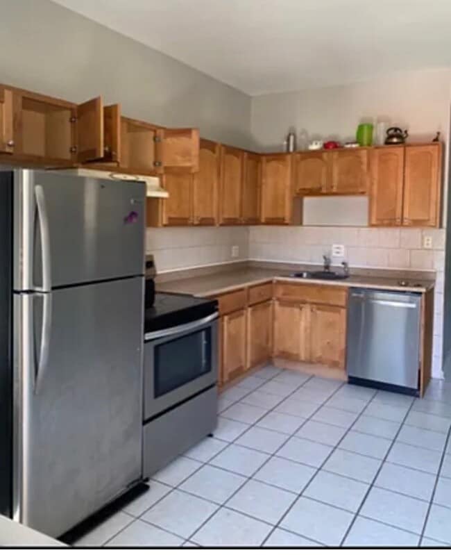 Photo - 3343 N Troy St Apartment