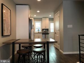 Foto del edificio - 743 Clymer St