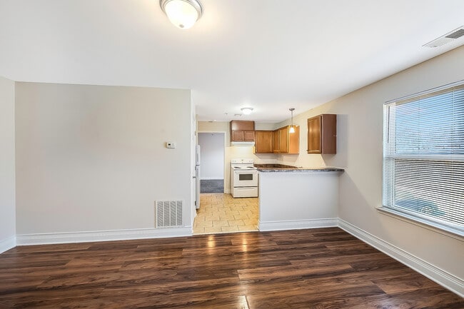 Clifton Place Apartments in Burlington, NC - Clifton Place Apartments