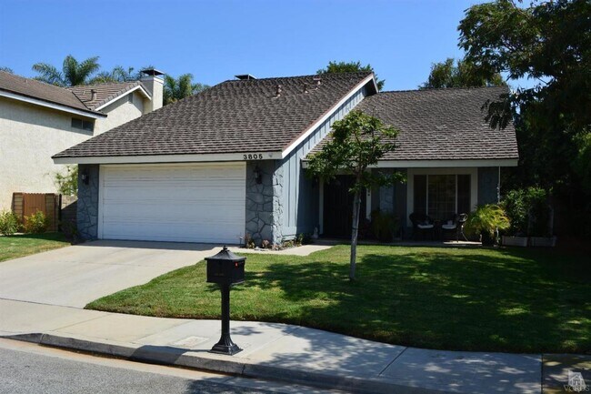 Building Photo - 3805 Calle Clara Vista