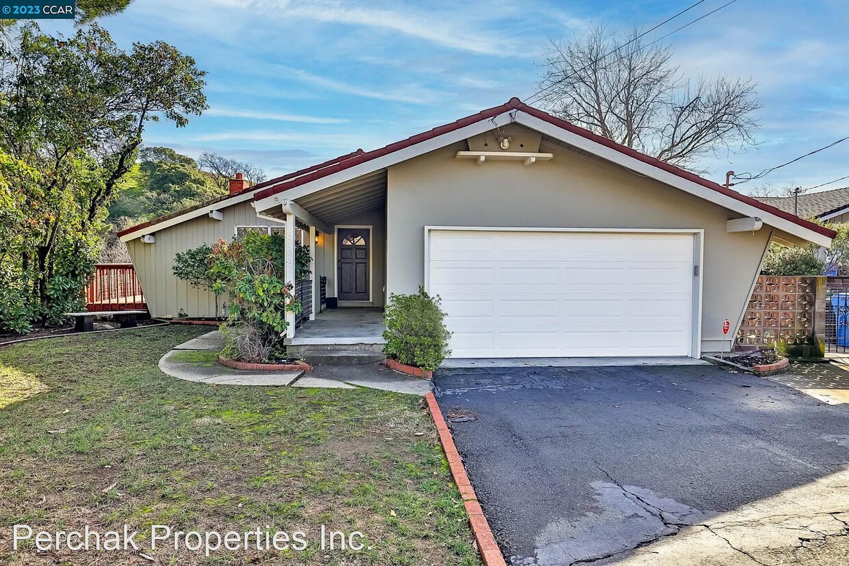 Primary Photo - 3 br, 2 bath House - 3153 Sun Ridge Court