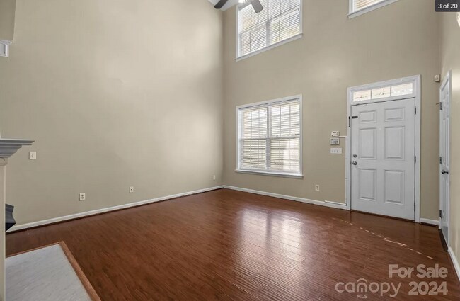 Foto del edificio - 7607 Abigail Glen Dr