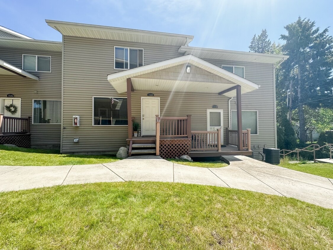 front of house - 1528 E 7th Ave