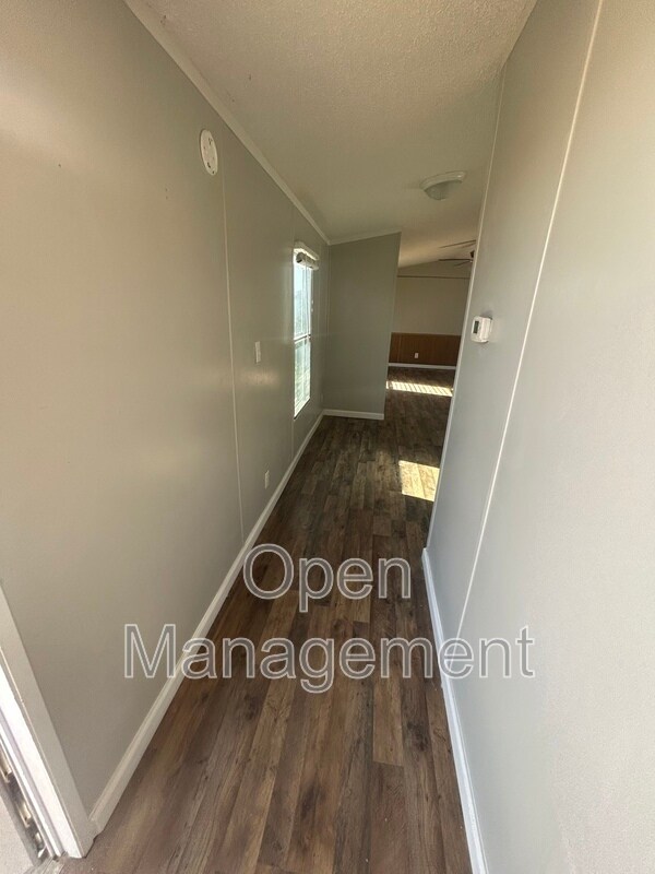 Foto del edificio - 3300 Voight Blvd