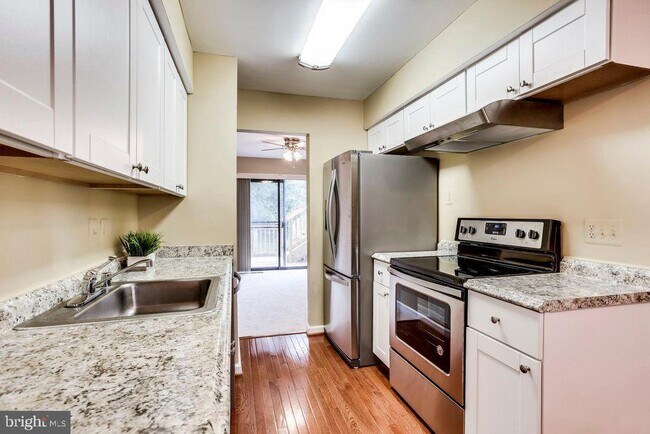 Foto del edificio - 939 Barton Oaks Pl