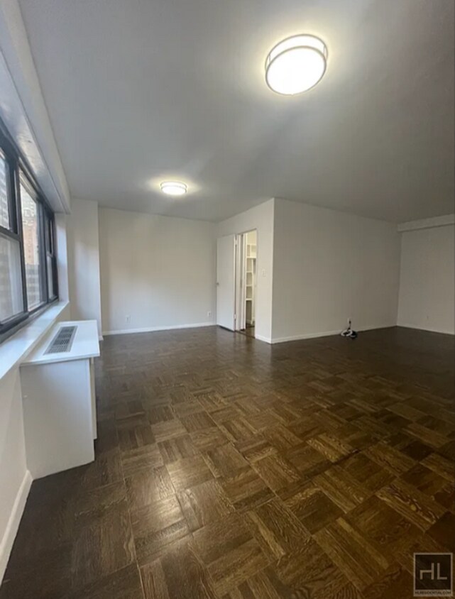 Foto del edificio - EAST 56 STREET