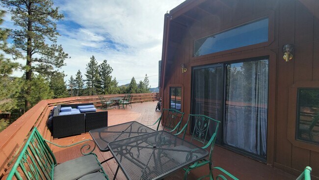 Foto del edificio - One-of-a-kind mountain home! 3 bedroom, 2 ...