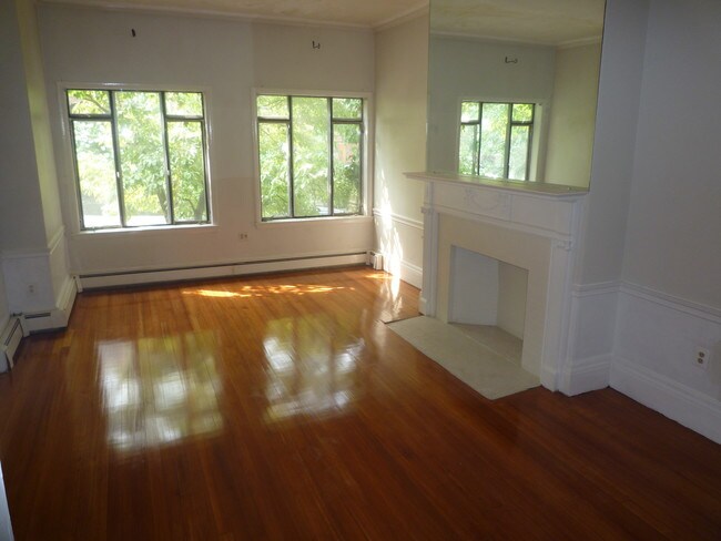 Foto del edificio - 39 Garrison Rd