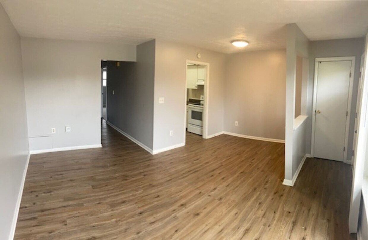 Primary Photo - 927-933 Weston Court Vandalia, OH 45377