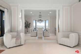 Building Photo - 3722 Alonzo Ave