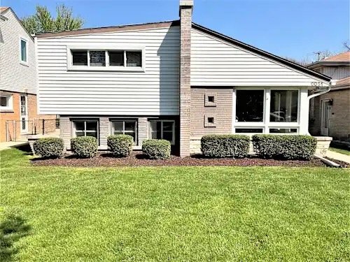 Foto del edificio - 9087 Forestview Rd