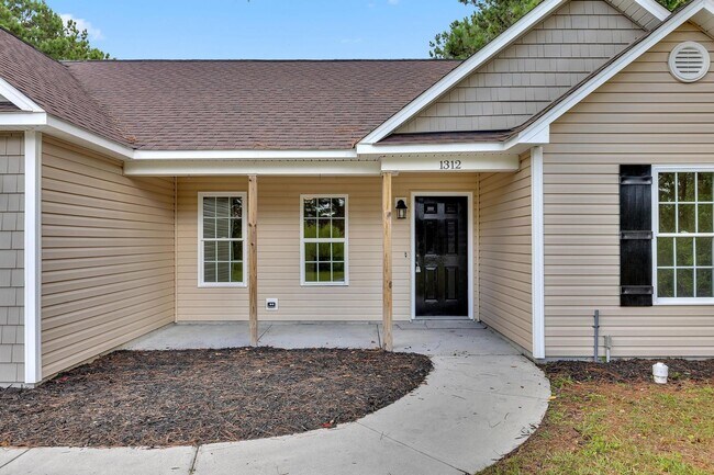 Building Photo - Welcome to Old Folkstone Road!