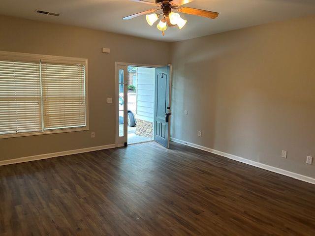 Foto del edificio - 6905 White Walnut Way