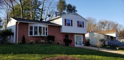 Building Photo - 9005 Andromeda Dr