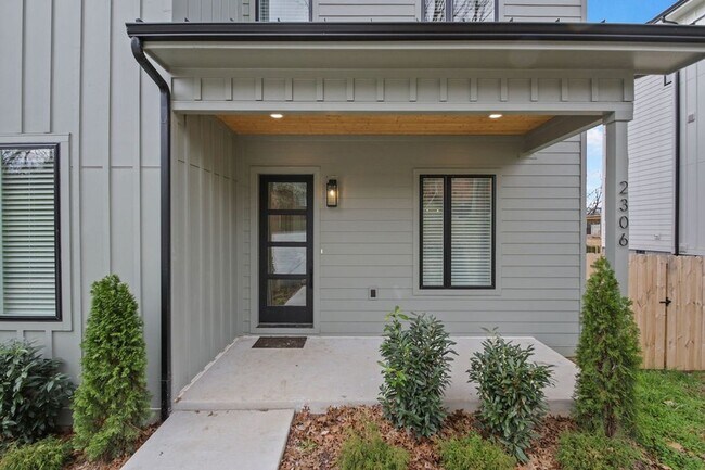 Building Photo - 2306 Ilolo St