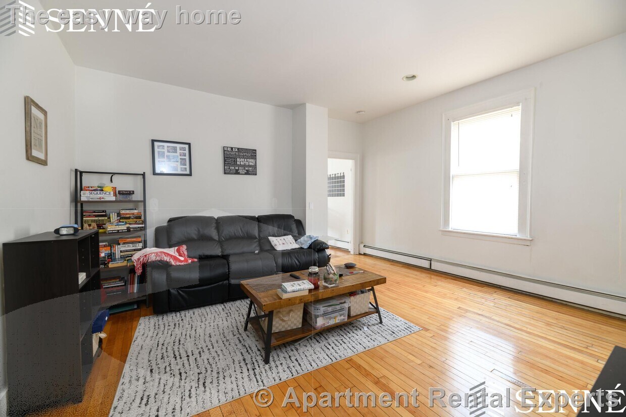 Primary Photo - 412 Putnam Ave