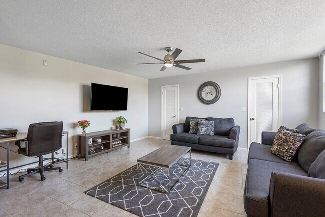 Foto del edificio - 2420 DC Country Club Boulevard